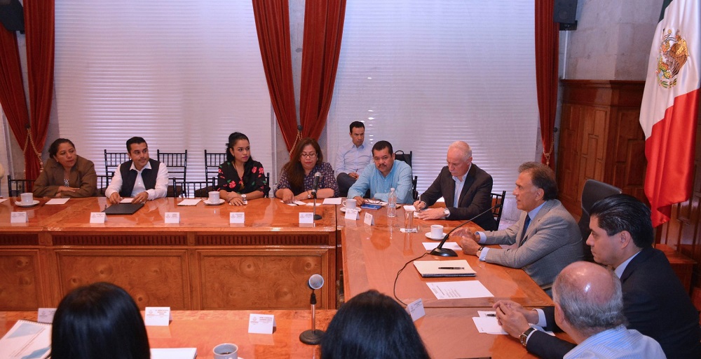 Se reúne el gobernador Yunes con alcaldes electos de diferentes partidos políticos