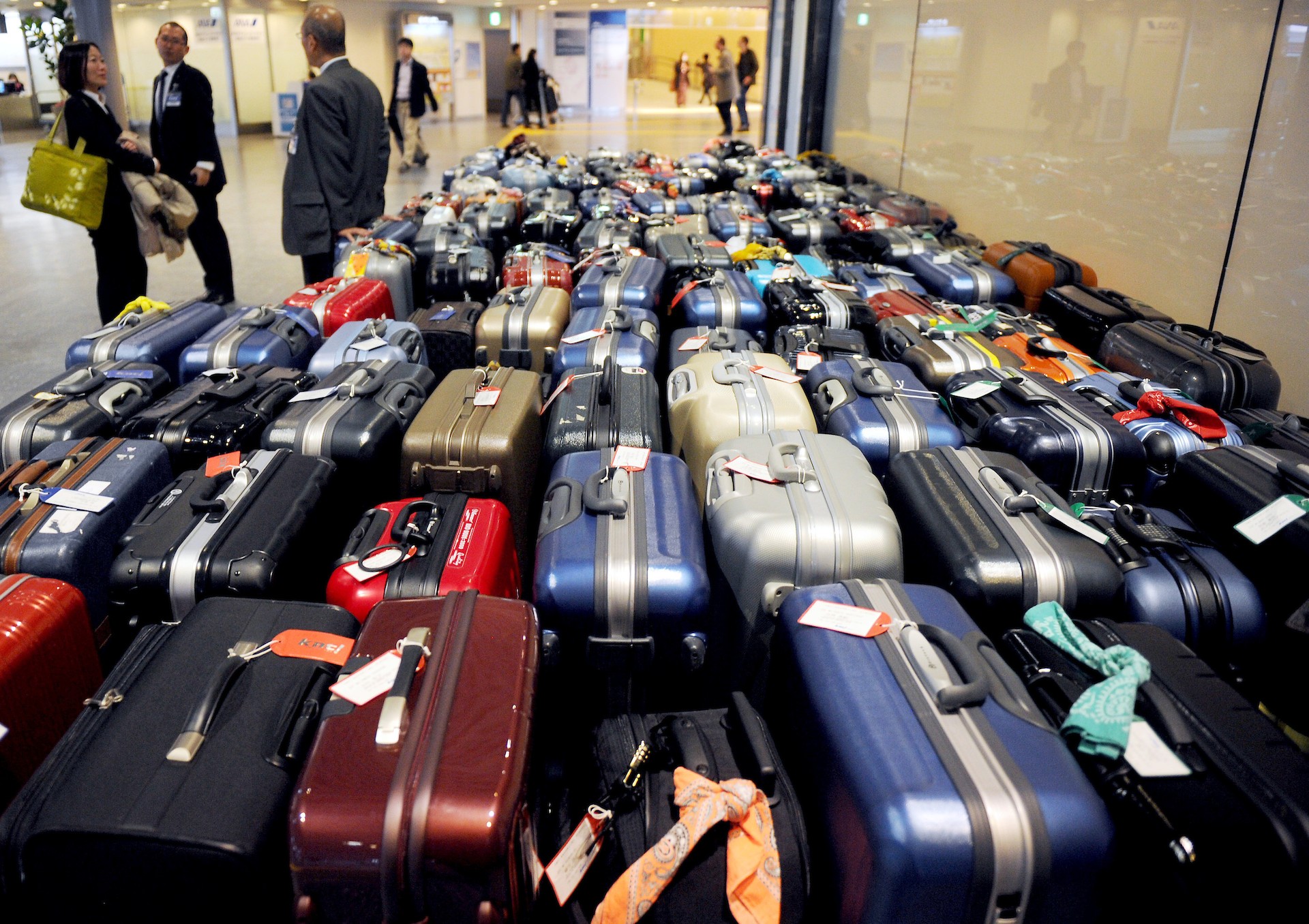 Multa Profeco con 22.4 mdp a aerolíneas por cobro indebido de maletas