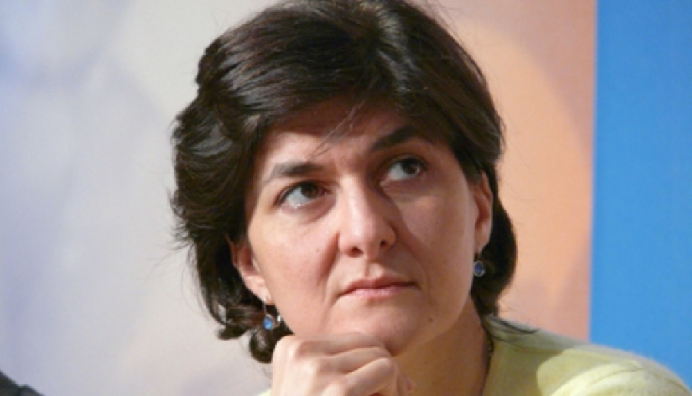 Renuncia ministra francesa de Defensa implicada en caso de corrupción