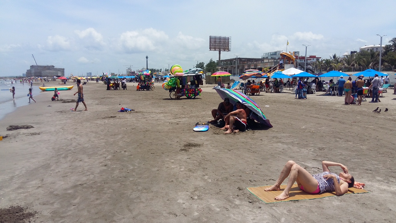 Playas de Boca del Río las más concurridas en este periodo vacacional