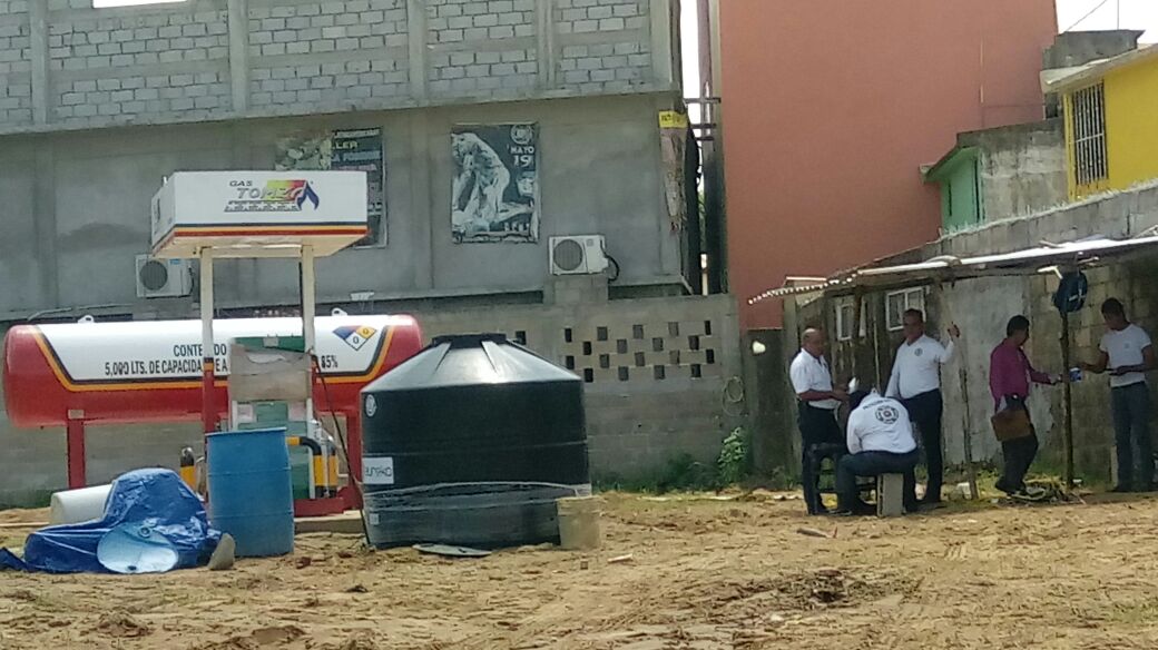 En Coatzacoalcos, vecinos se oponen a construcción de estación de gas