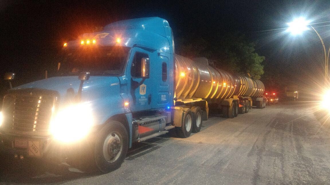 Policia Federal recupera pipa que transportaba gasolina premium