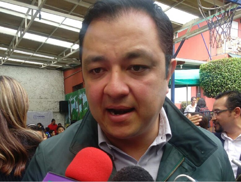 Necesario reinstalar retenes y aumentar patrullajes en Xalapa: Américo Zúñiga