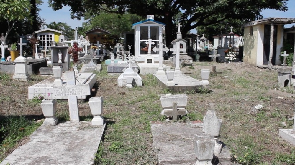 Cementerio municipal de Pánuco a su máxima capacidad; no hay proyecto de uno nuevo