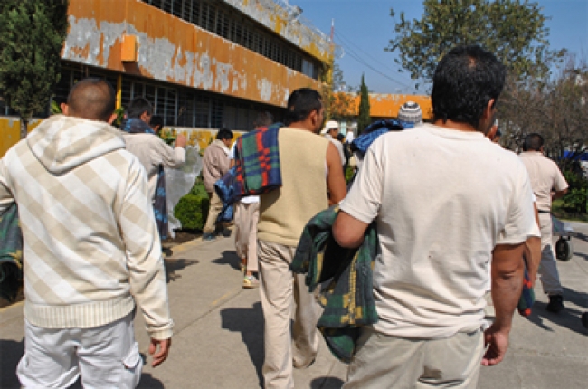 Persisten irregularidades en algunos penales del país: Derechos Humanos