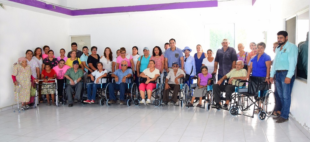 DIF de Pánuco entrega aparatos ortopédicos a ciudadanos