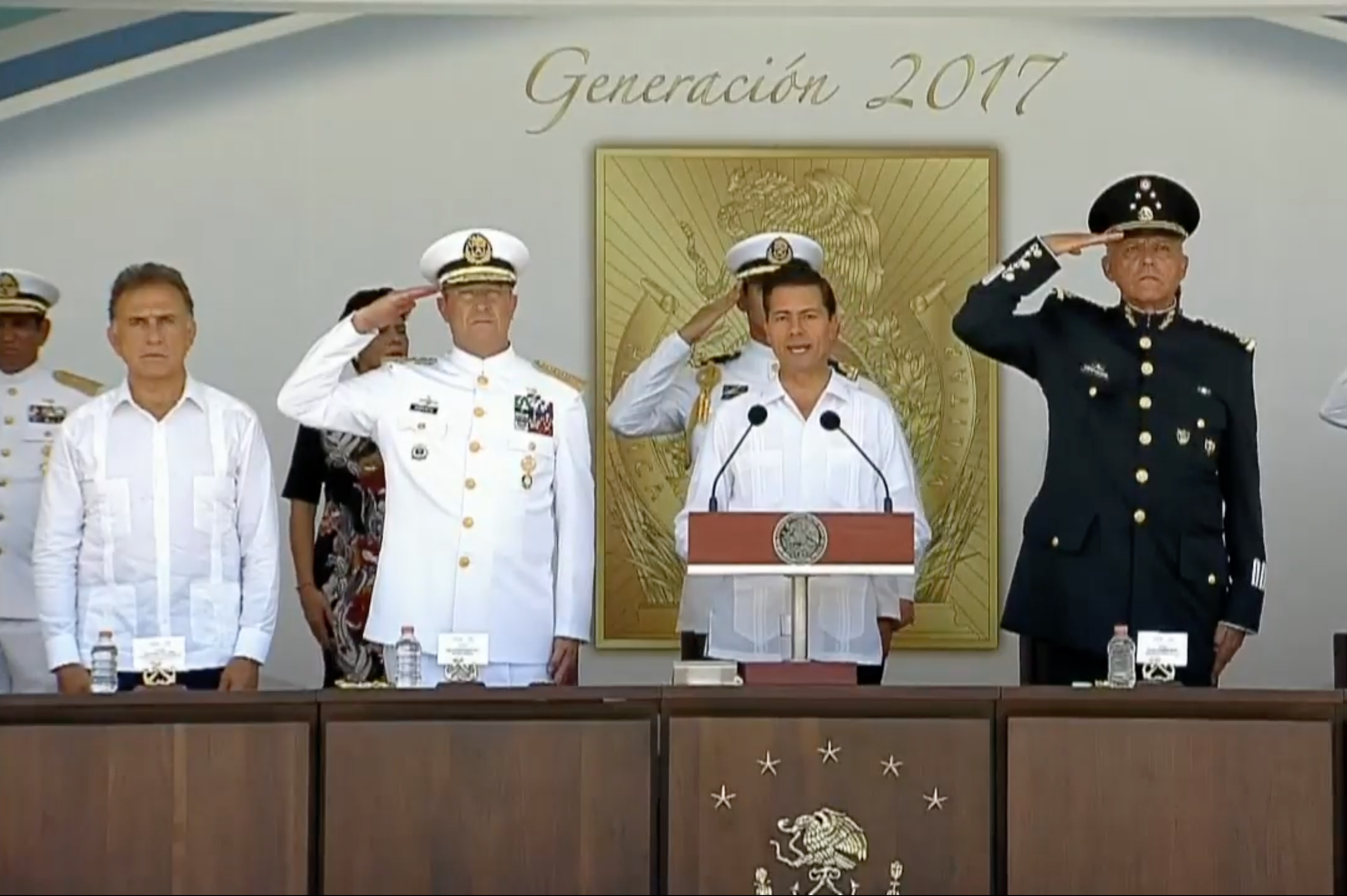 El presidente Peña Nieto y el gobernador Yunes encabezan ceremonia de graduación de Escuela Naval de Veracruz