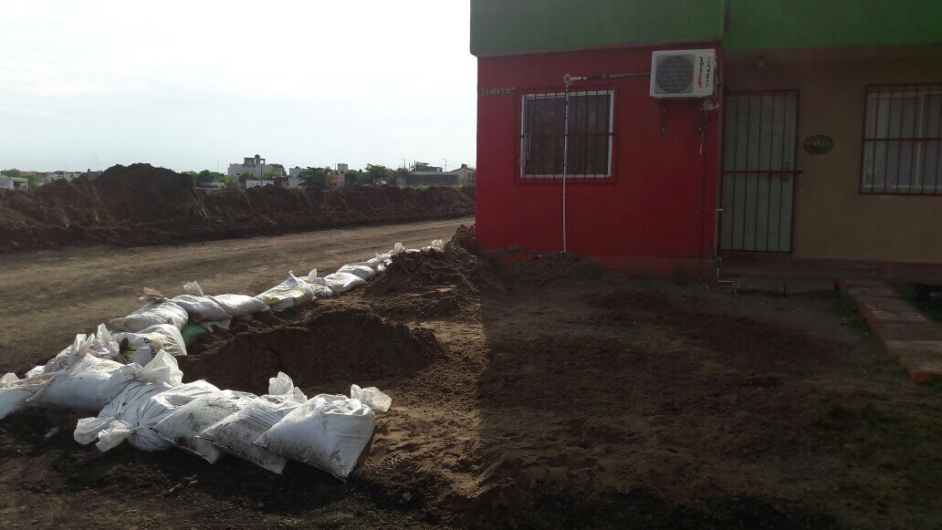 Vecinos del fraccionamiento Oasis temen que por lluvias haya otro deslave