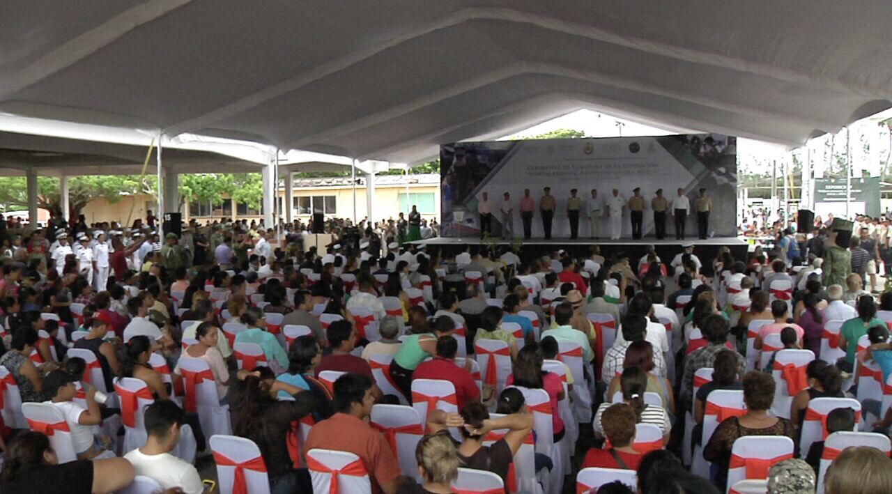 Clausura gobernador Yunes la Expo «Fuerzas Armadas, Pasión por Servir a México»