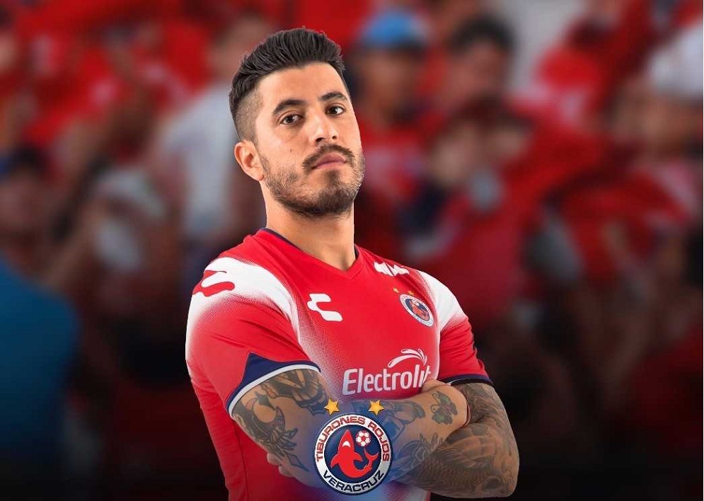 Tiburones Rojos de Veracruz desean éxito a Juan Ángel Albín en Europa