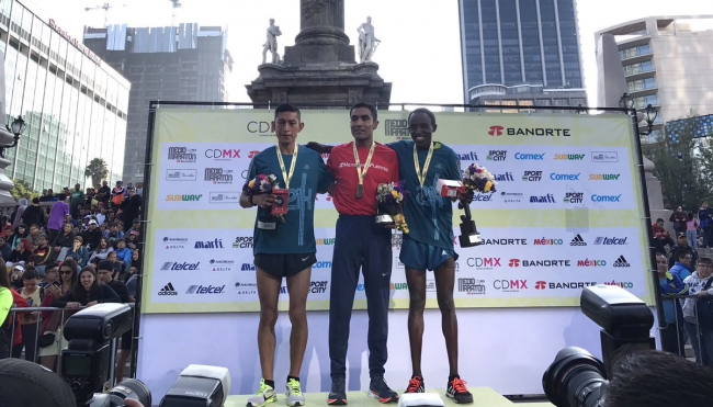 Juan Luis Barrios gana Medio Maratón CDMX en camino a Tokio 2020
