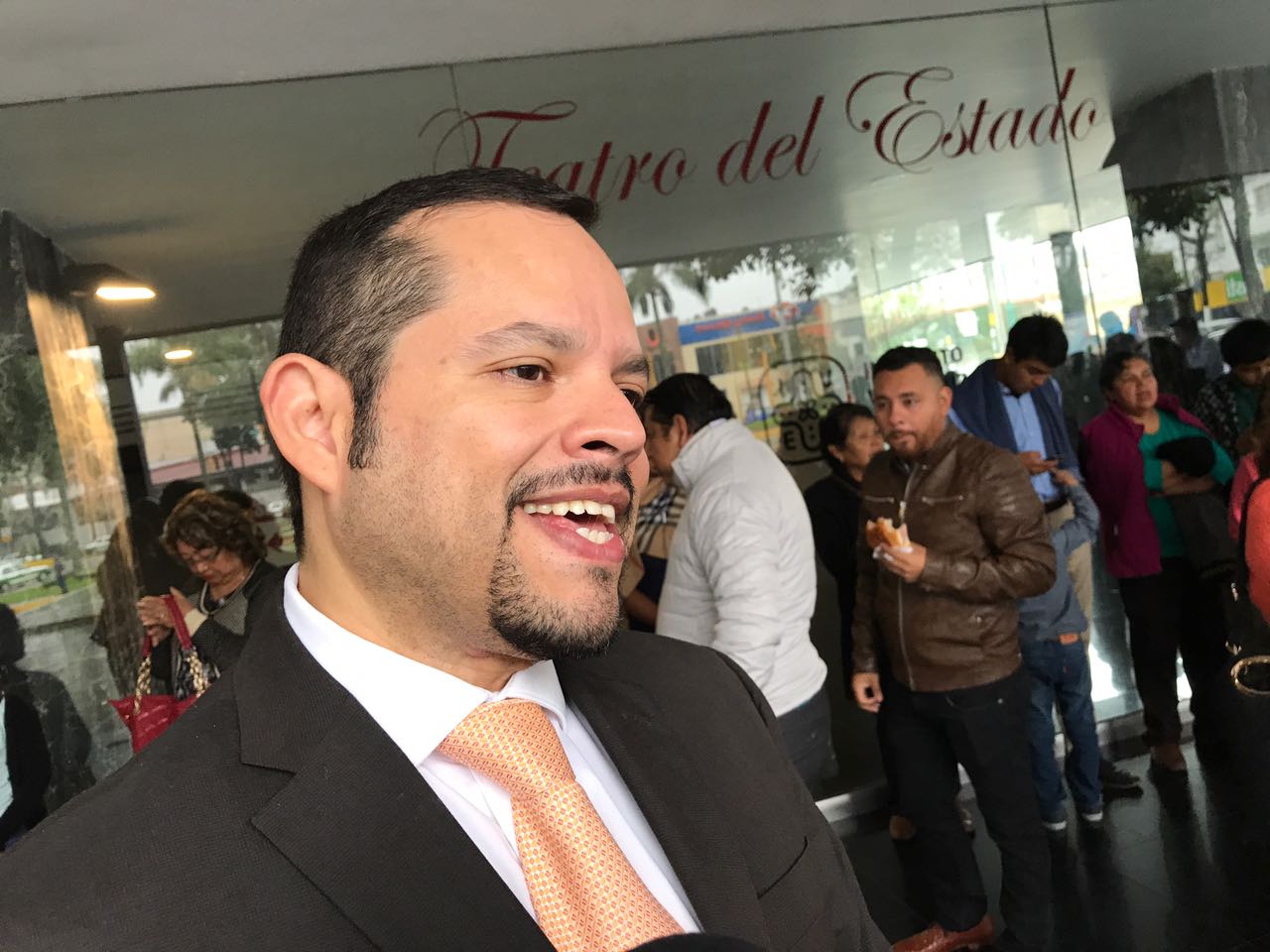 Casarín León contenderá por la rectoría de la UV