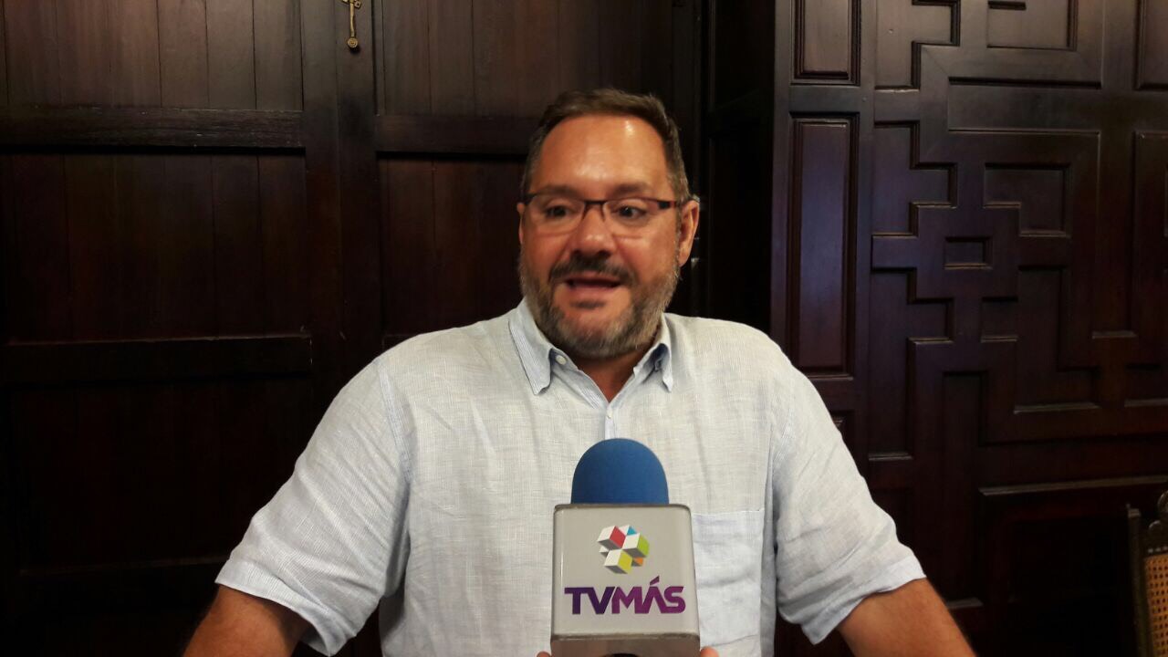 Multan a empresa que rompió banqueta del Barrio de la Huaca