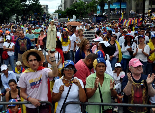 Comunidad internacional y oposición venezolana desafían la Constituyente de Maduro