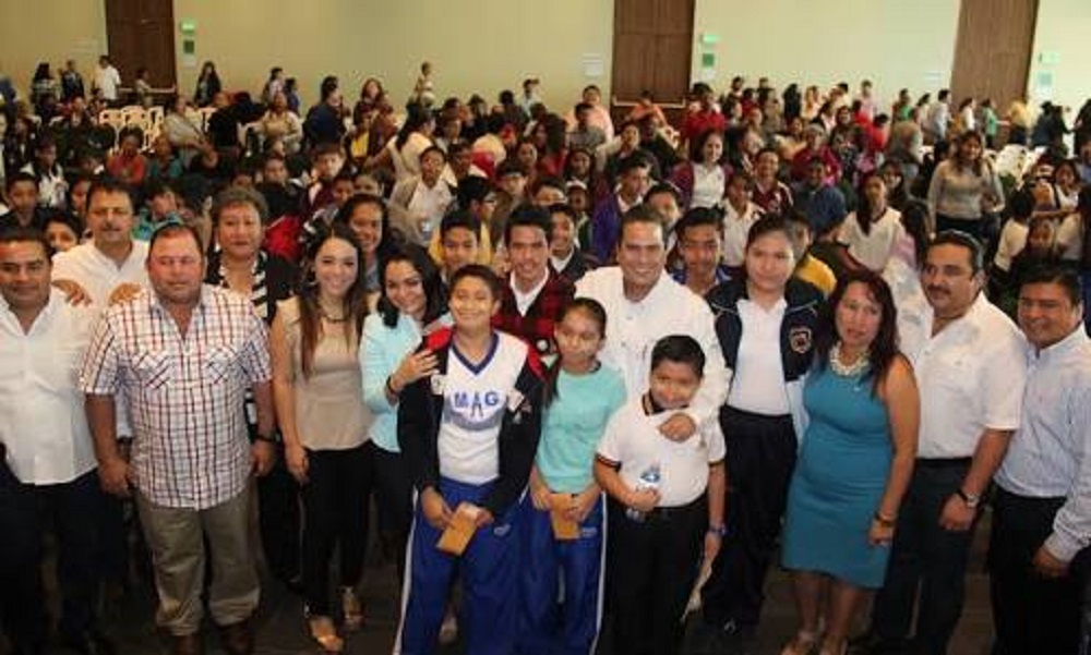 Pagarán becas municipales a estudiantes de Coatzacoalcos