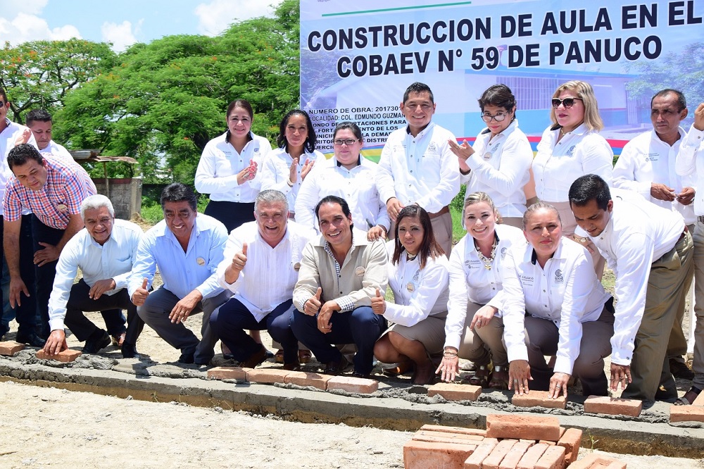 En Pánuco colocan primera piedra para construir aula del próximo plantel del Cobaev 59