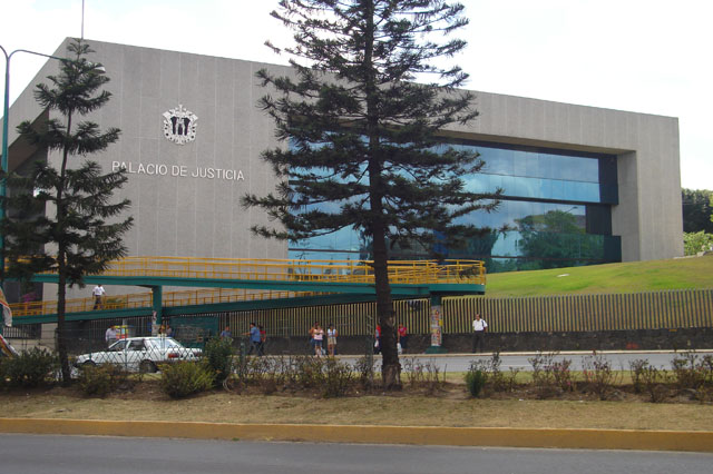 Diputados aprueban inmovilidad de jueces y magistrados