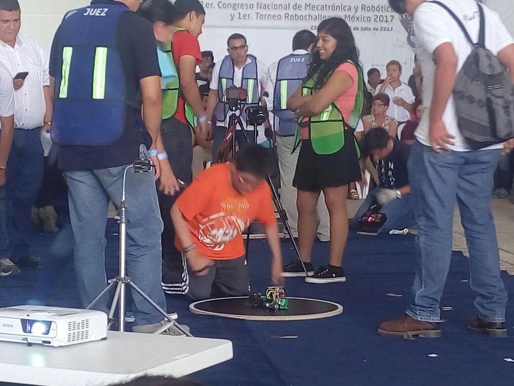 Instituto Tecnológico de Poza Rica, líder en el primer torneo robochallenge