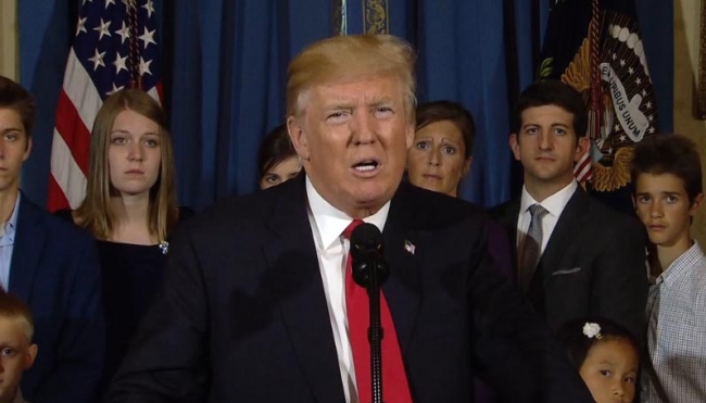 Trump mantiene retórica bélica contra Corea del Norte