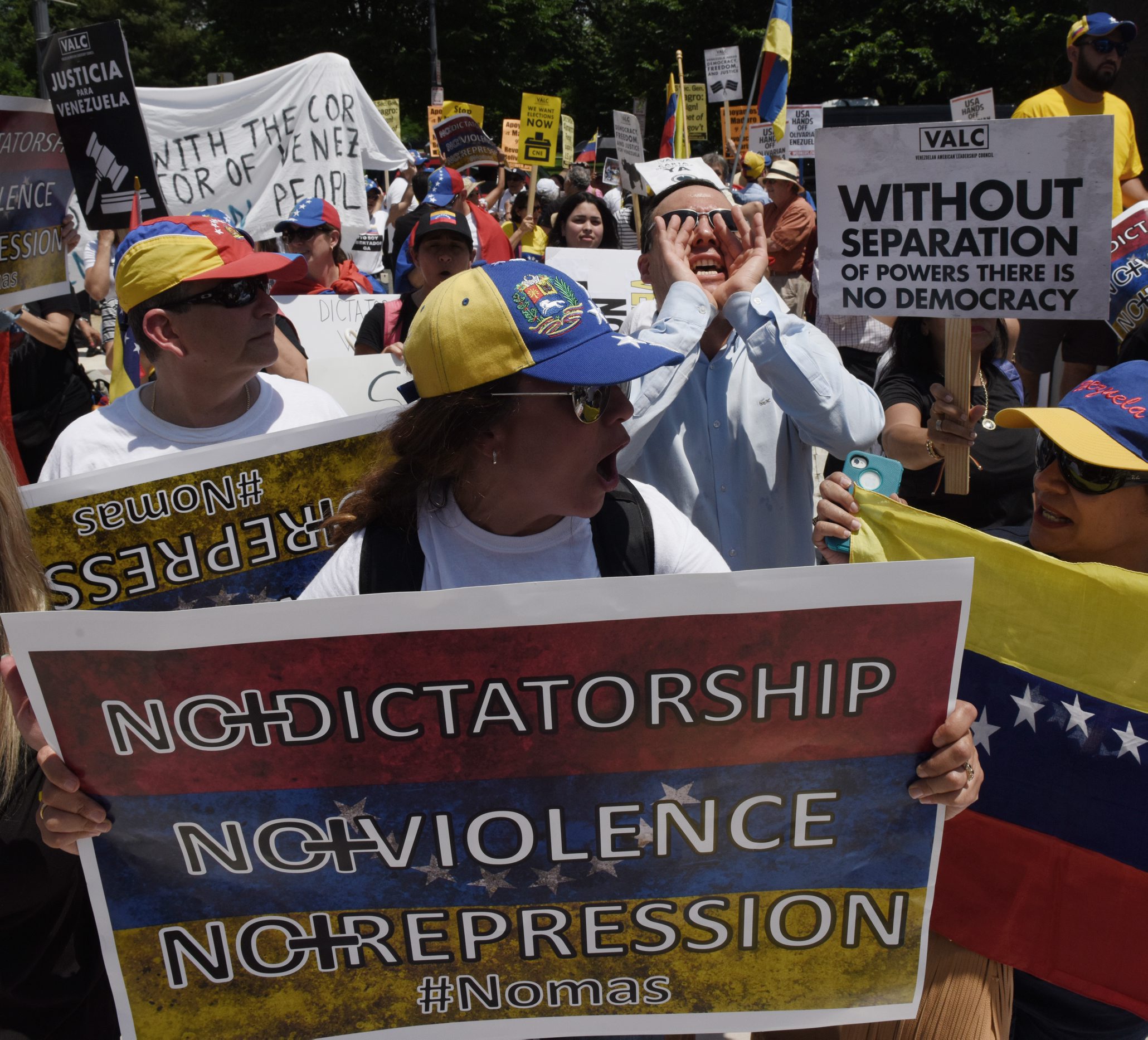 OEA analiza llevar a Venezuela ante la Corte Penal Internacional