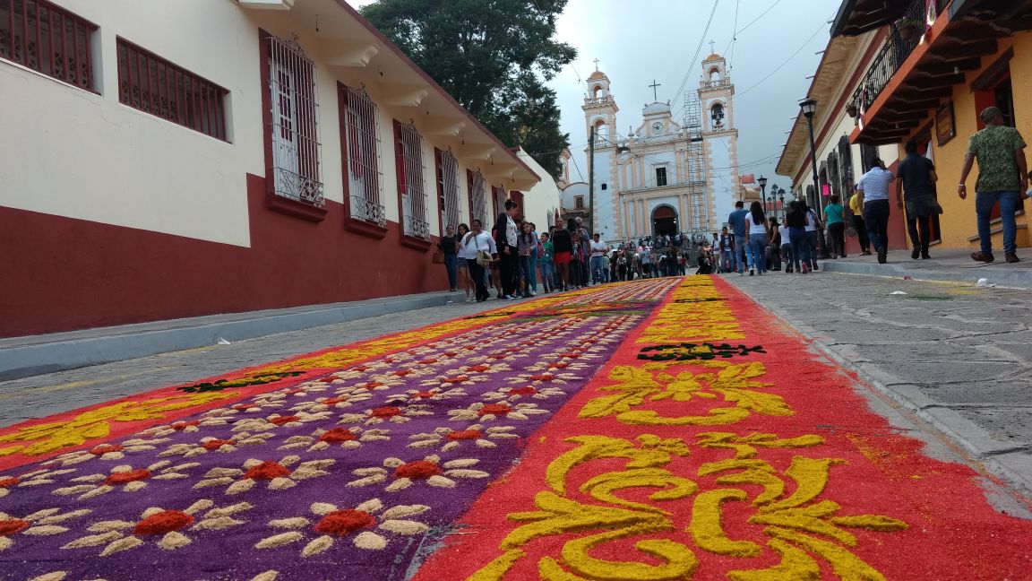 Presentan cartel oficial de la corrida de toros de las fiestas patronales de Xico