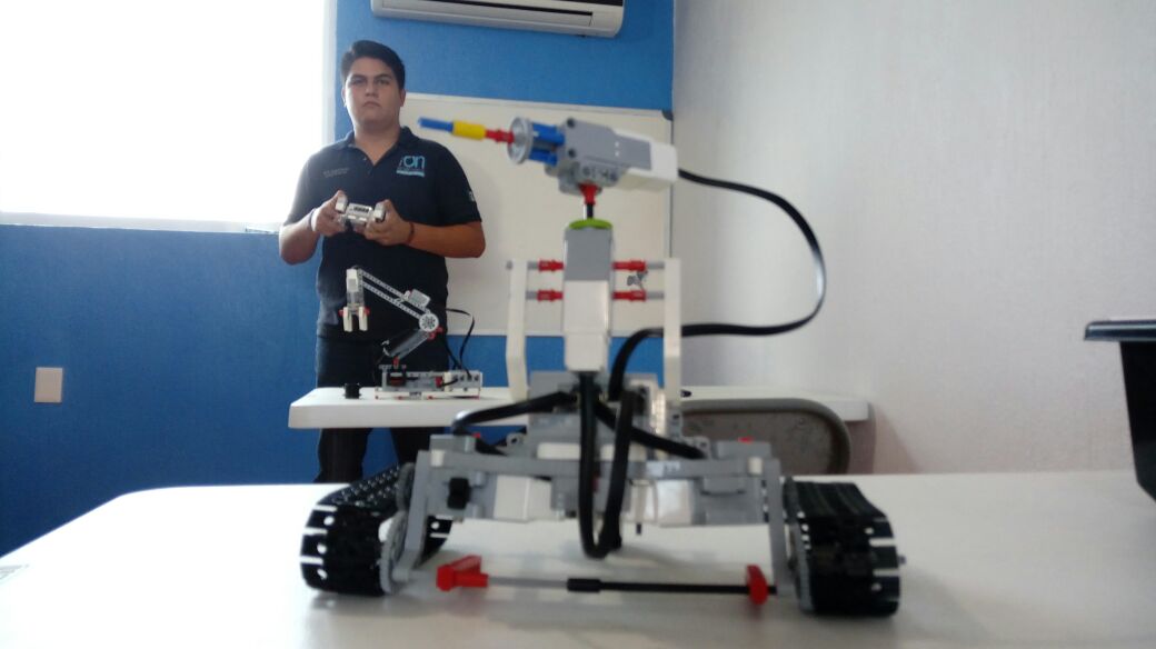 Crean en Coatzacoalcos primera escuela de robótica para niños y adolescentes