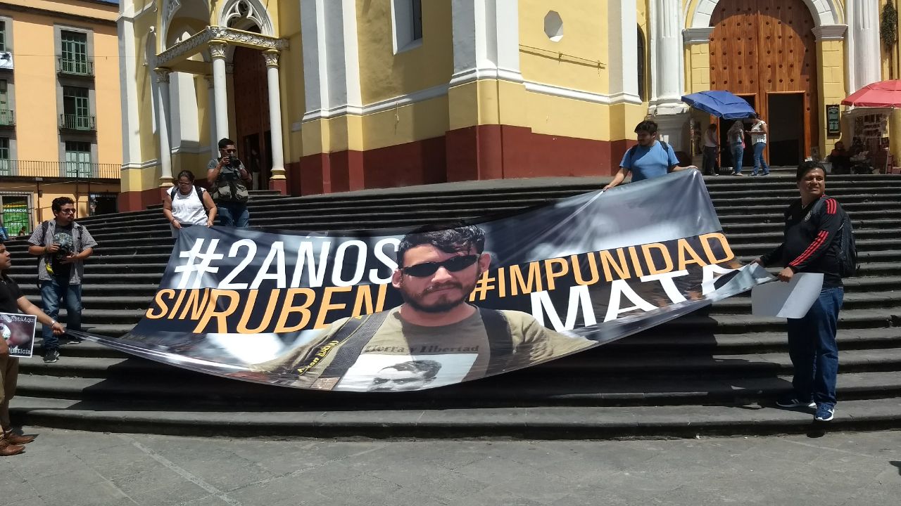 Periodistas, activistas y amigos recuerdan al fotoperiodista Rubén Espinosa