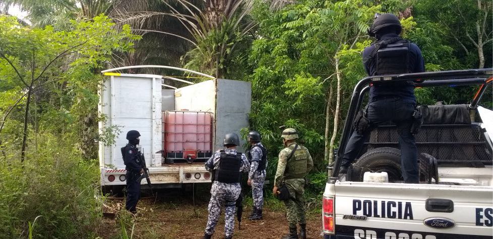Seguridad Pública recupera, con uso de drones, combustible robado y clausura toma clandestina en Acayucan