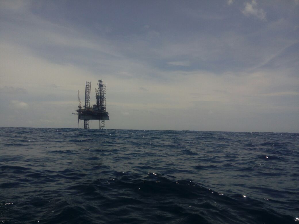 Pemex busca yacimientos de petróleo en el sur veracruzano; pescadores acusan afectaciones