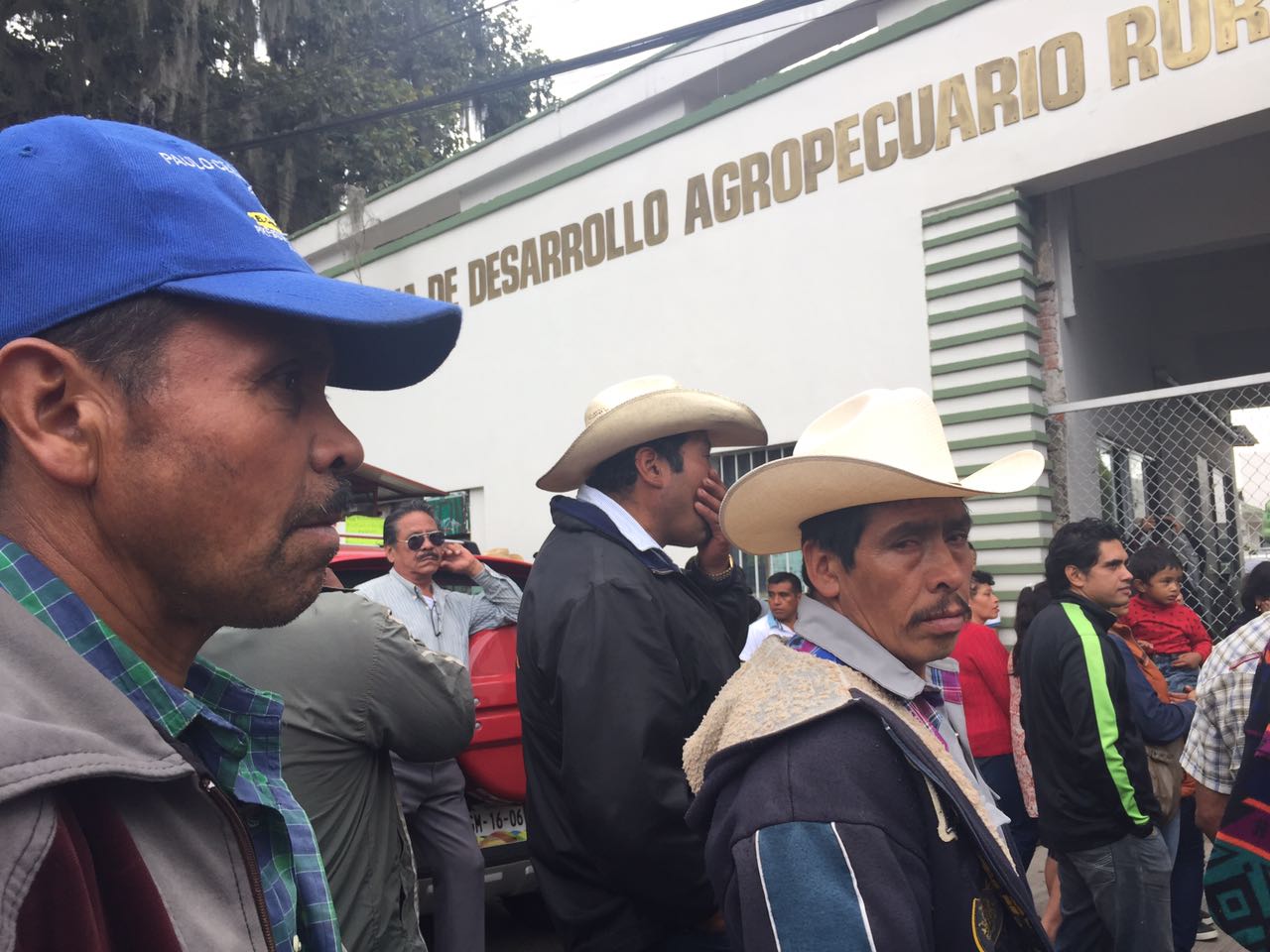 Campesinos exigen a Sedarpa pago de apoyos