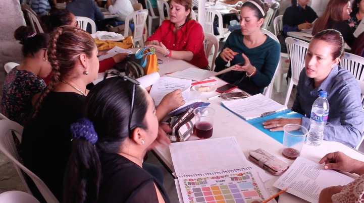 En Pánuco entregan a supervisión escolar paquetes de libros de texto
