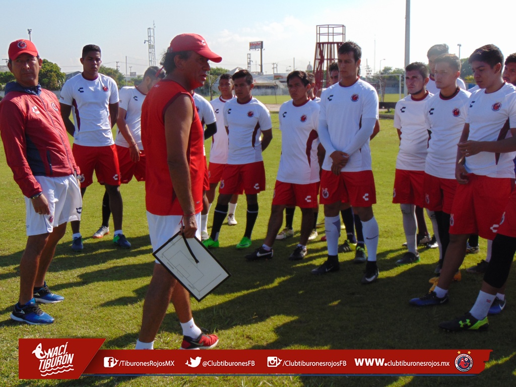 Mario Rodríguez se integra a los Tiburones Rojos Premier