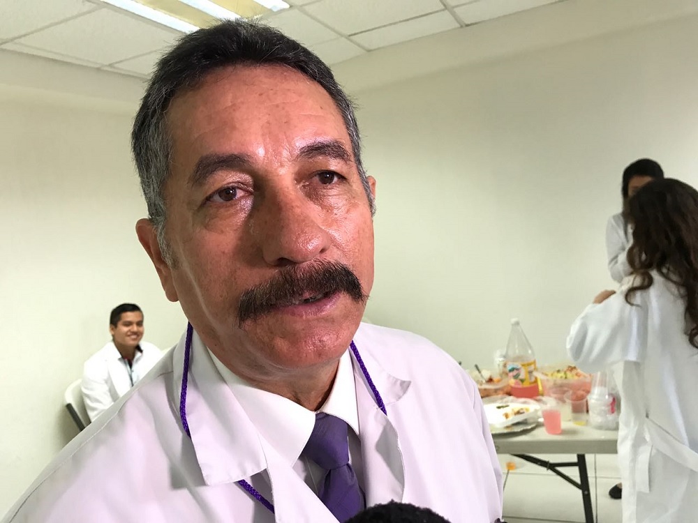 Combatir cáncer fumando mariguana es un mito: Alejandro Ramírez