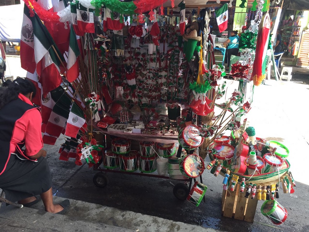 En Tierra Blanca llegan los puestos ambulantes con motivo de las fiestas patrias