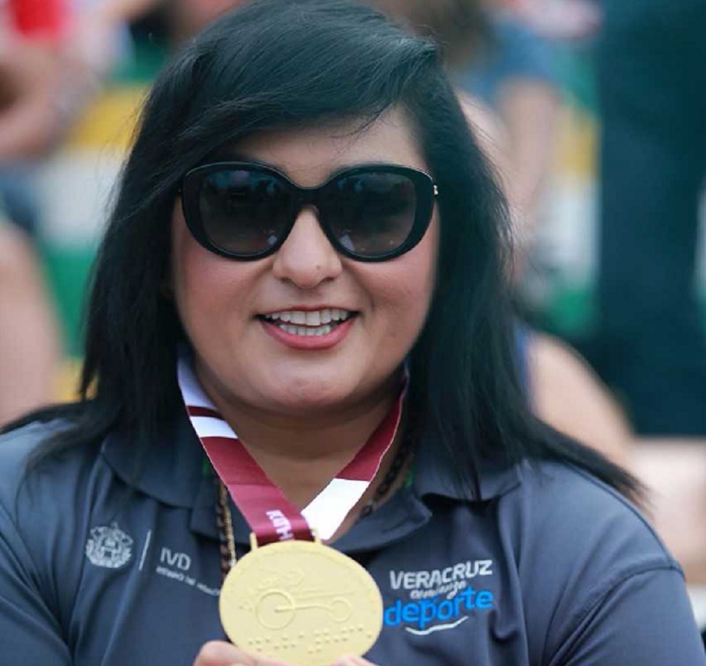 Recibe Ángeles Ortiz la medalla de oro del mundial Doha 2015 en paralimpiada nacional