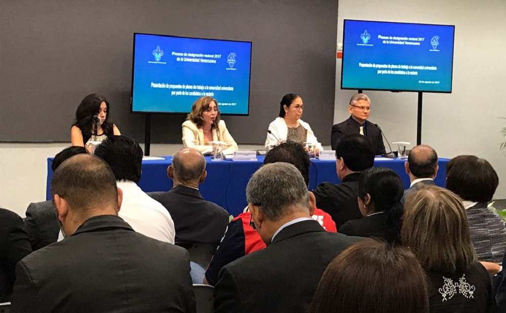 Candidatos a la rectoría de la UV presentan sus proyectos de trabajo a la comunidad universitaria