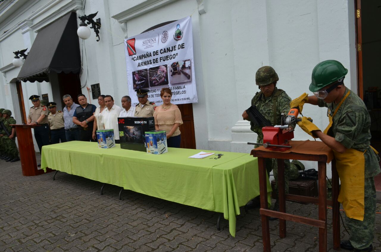 Sedena inicia canje de armas en Misantla