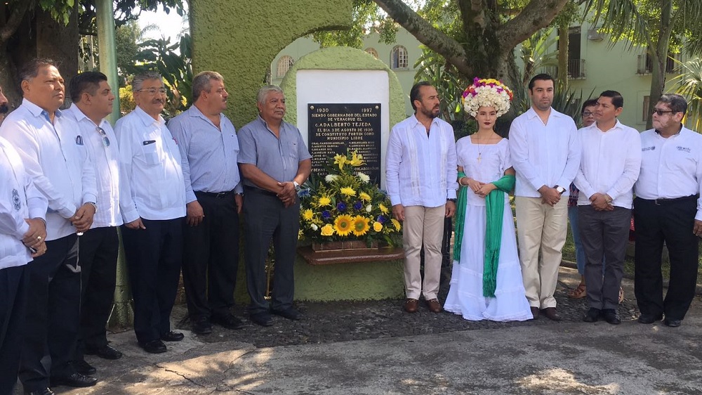 Con acto cívico conmemoran el 87 aniversario de la fundación de Fortín