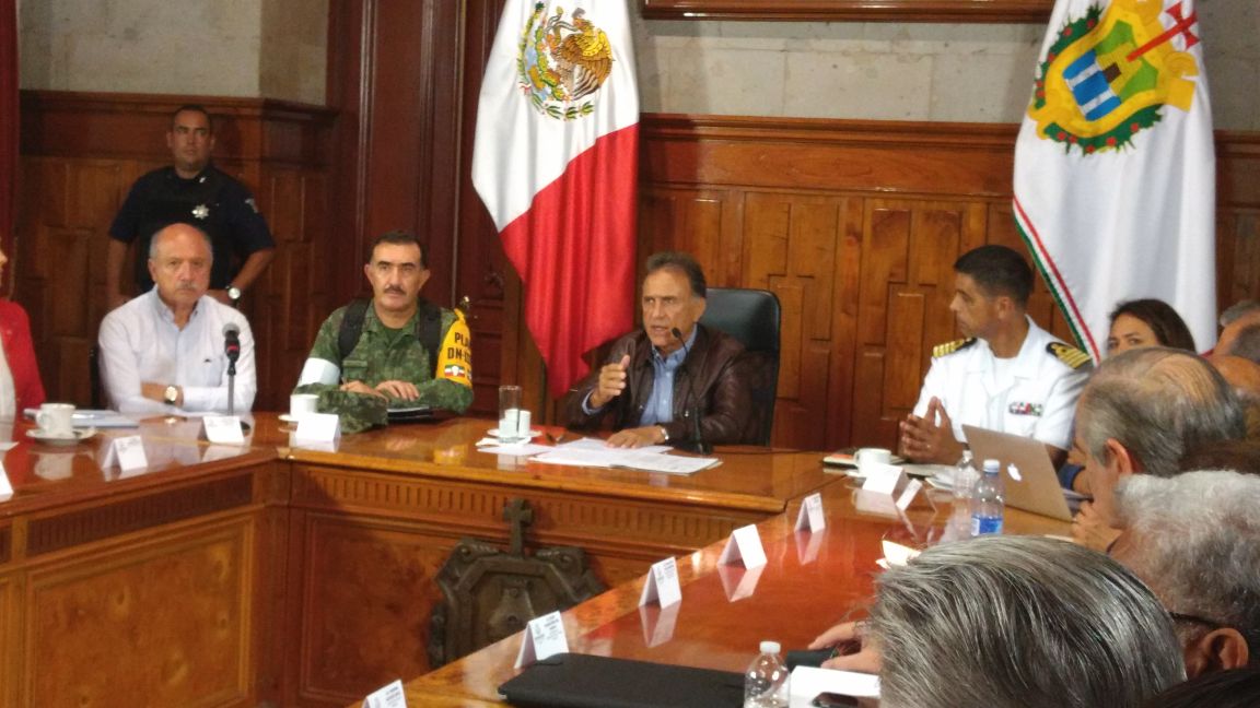 Gobernador Yunes suspende clases en todo el estado para evitar riesgos por huracán Franklin