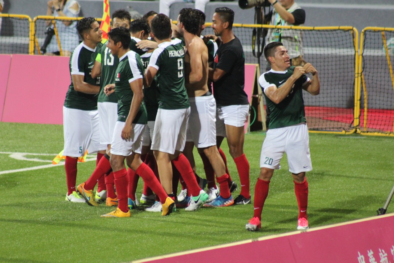 México abre con triunfo en fútbol varonil: 3-0 a China Taipei