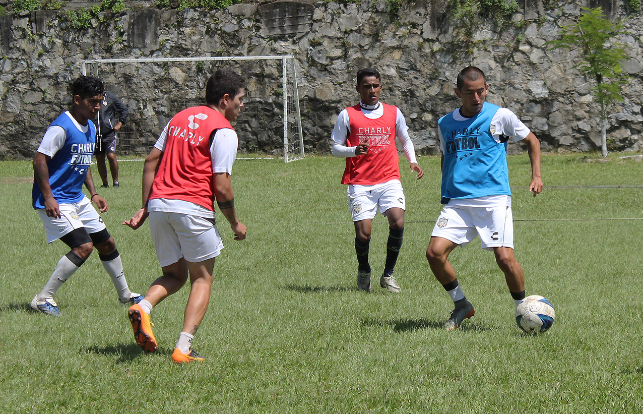 Los Albinegros Premier ya piensan en Los Isleños y en el liderato general