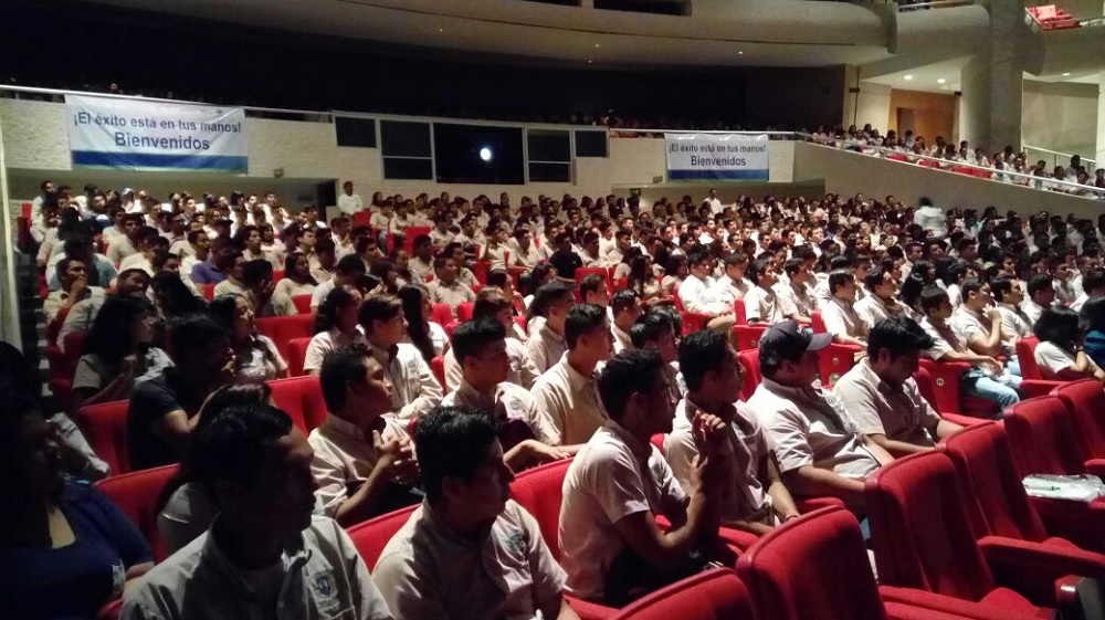 Itesco imparte conferencia motivacional a alumnos de nuevo ingreso