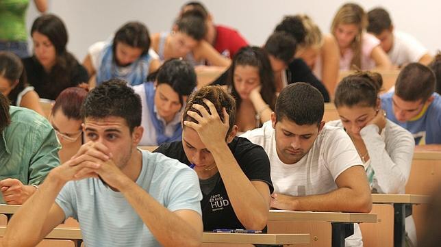 Mínimo porcentaje de alumnos de la UV tendrá la posibilidad de emigrar al extranjero