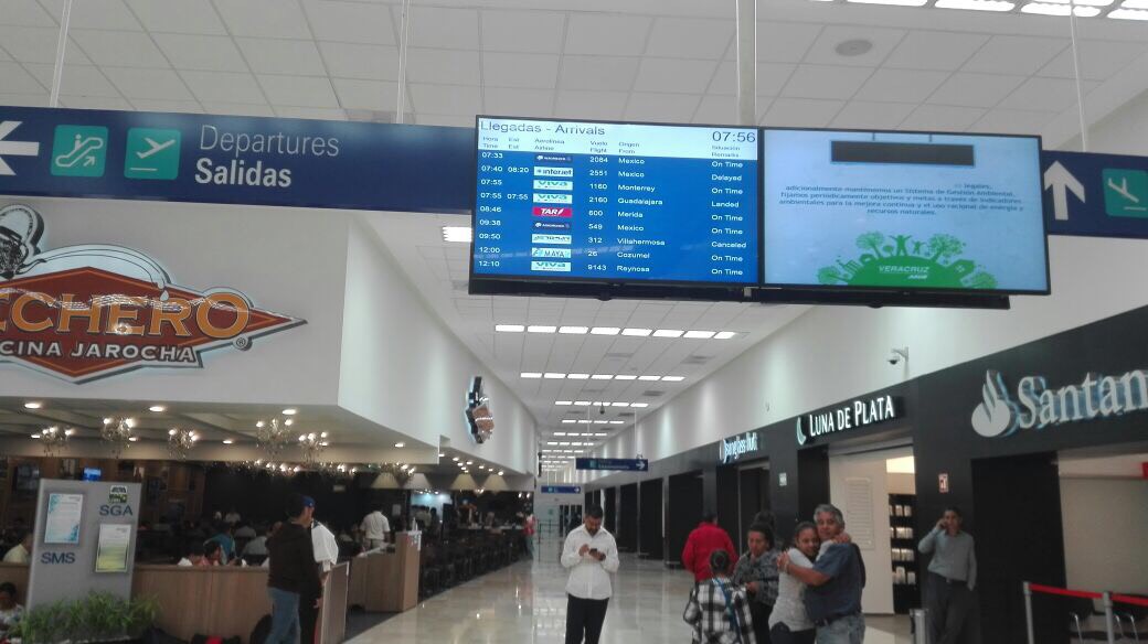 Aeropuerto Internacional de Veracruz cancela y retrasa vuelos por el paso del huracán Franklin