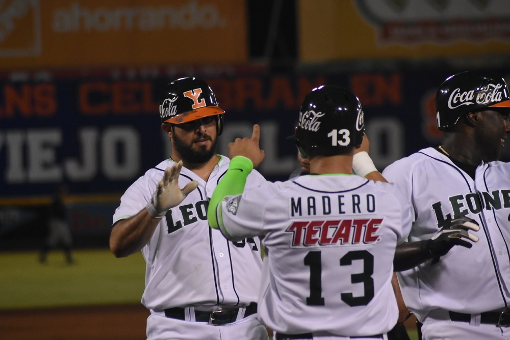 Grand Slam del veracruzano Humberto Sosa en triunfo de Leones