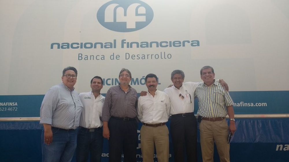 Inauguran oficina móvil de Nacional Financiera