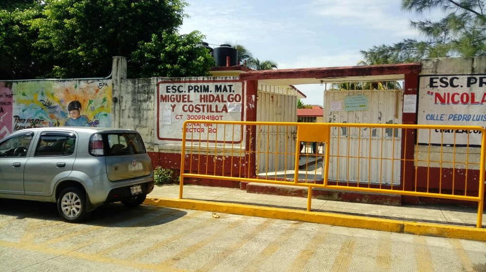 Roban dinero de inscripción de primaria de Coatzacoalcos