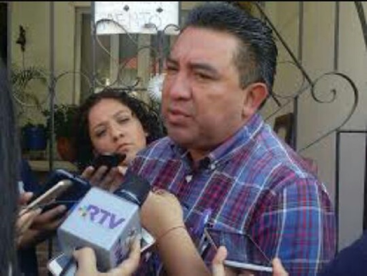 En Xalapa comienza retiro de lonas y espectaculares