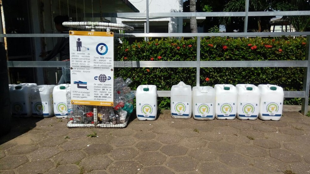 Impulsa CAEV campañas de reciclaje de aceite y PET para cuidar el agua