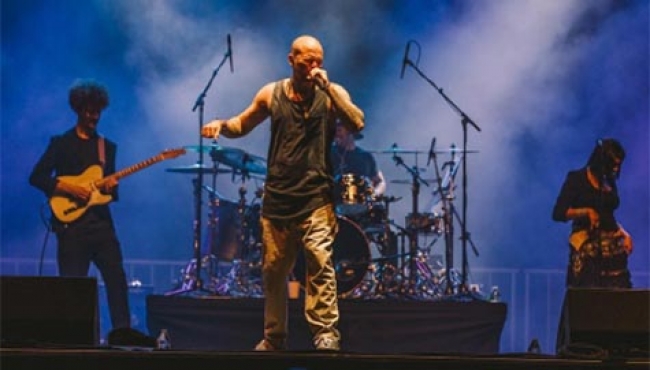 Residente lanza video de su tema «Guerra” para concientizar sobre los conflictos